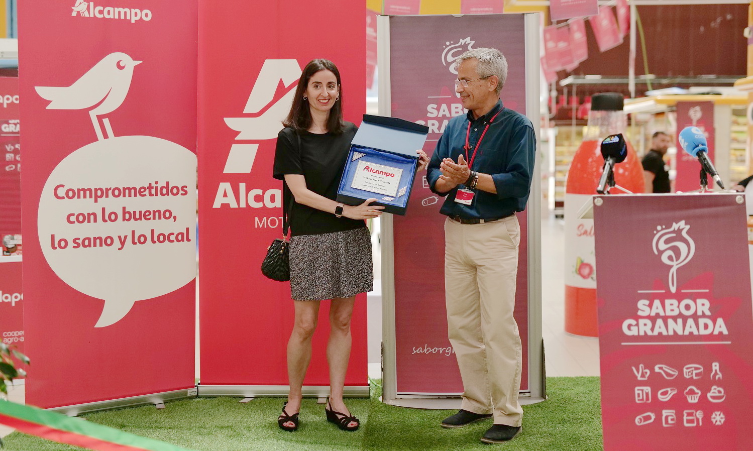 Se inicia la accin promocional de los productos de la marca Sabor Granada en los centros Alcampo de la provincia 